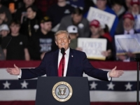 PANIKA U SJEDINJENIM DRŽAVAMA: Trump uoči međuizbora raspustio nezavisnu izbornu komisiju - 'Želi izazvati haos!'