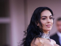 SNIMAK GEORGINE I RONALDA IZ BAZENA IZAZVAO PODIJELJENE REAKCIJE: 'Plivaj u svojim suzama' (VIDEO)
