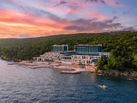 NEVJERICA NA JADRANU: Cijena noćenja u hotelu je astronomska, odbijaju na plažu pustiti građane...
