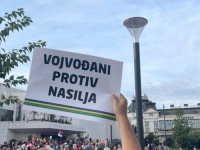 I TO JE MOGUĆE U SRBIJI: Stranka slavi 36 godina postojanja -'Oštro suprotstavljanje svakom obliku ekstremizma, mržnje i rehabilitaciji ratnih zločinaca...'