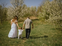 POSVOJILI SU BEBU, ODMAH IM JE OSVOJILA SRCA: Godinama kasnije saznali su strašnu istinu