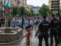 EVROPA NA IVICI KOLAPSA, A KATASTROFA JE STIGLA DO BALKANA: Milioni ljudi u opasnosti, upaljeni CRVENI ALARMI od Kipra do Poljske - 'To je tempirana bomba'