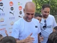 POKAZAO VELIKO SRCE: Pep Guardiola ugostio palestinsku djecu na kampu u Španiji (VIDEO)