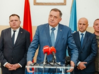 PROPAO POKUŠAJ POMIRENJA: Elek je bivši, MUP RS u raljama SNSD-a?!