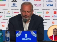 TRENUTAK KADA JE FUDBAL PAO U DRUGI PLAN: Selektor na press konferenciji saznao za smrt oca (VIDEO)