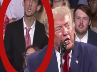 ISMIJAO TRUMPA DOK JE DRŽAO GOVOR: Gestikulacije ovog mladića nasmijale planetu (VIDEO)