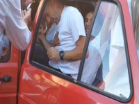 SRUŠEN GINIS U SANSKOM MOSTU: Legendarna 'Dvojka' izdržala nemoguće – Pogledajte koliko je ljudi uspjelo stati u čuveni automobil (VIDEO)