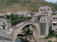 DAN KADA SU SE SPOJILE OBALE NERETVE: Na današnji dan prije 22 godine ponovo 'izronio' Stari most u Mostaru