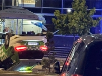 KRŠ I LOM U SARAJEVU: Taksi vozilo završilo na krovu, ima ozlijeđenih...