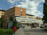DRAMA TOKOM NEVREMENA U BH. GRADU: Bilbord pao na ženu, završila u bolnici