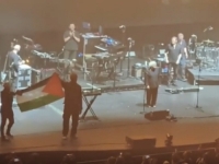 PALESTINSKA ZASTAVA DIGLA BURU: Policija pokrenula istragu protiv Massive Attacka nakon koncerta (VIDEO)