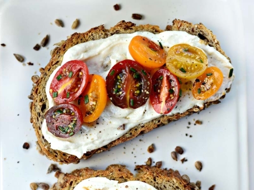 MIRISI I OKUSI MEDITERANA: Za brzi ljetni doručak potrebno vam je samo nekoliko minuta...