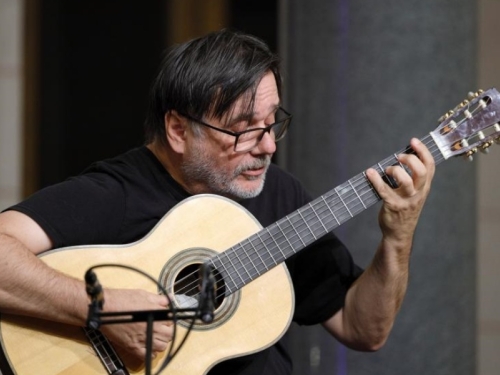 FESTIVAL BAŠČARŠIJSKE NOĆI: Jedan od najvećih gitarističkih virtuoza svijeta stiže u Sarajevo