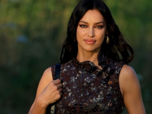 SAMO ONA MOŽE OVAKO: Irina Shayk ponovo pomaknula granice, fotografijom iz kade očarala milione pratitelja (FOTO)
