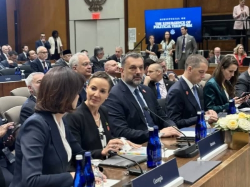 KONAKOVIĆ U WASHINGTONU UPOZORIO: Secesionističke politike i napadi na institucije BiH predstavljaju sigurnosnu prijetnju