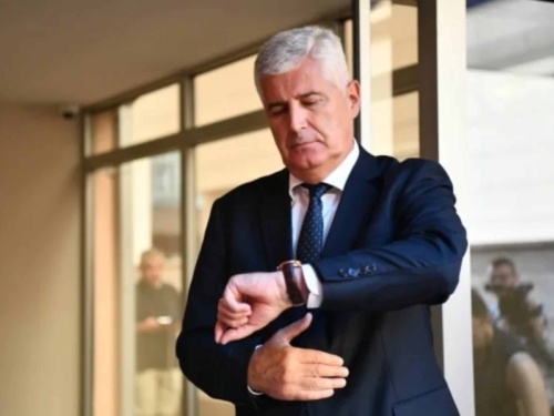 U TOKU JE IŽIVLJAVANJE HDZ-a NAD BOŠNJACIMA: Ima li ijedan koji Čoviću može dati 'po prstima'?