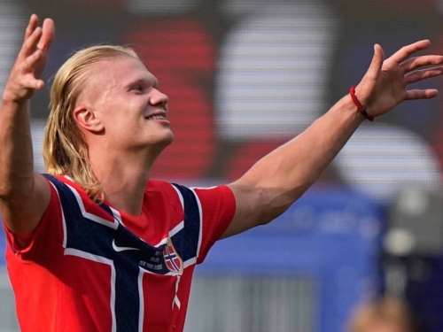 HALAND ODUŠEVIO FANOVE U NAŠOJ ZEMLJI: 'Take Me to America' (FOTO)