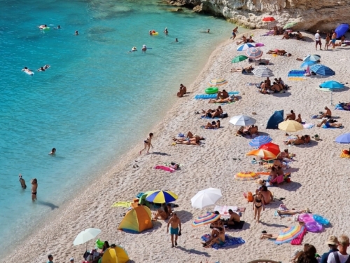 KUPAČE ŠOKIRAO PRIZOR NA PLAŽI: 'To više nije paradajz turizam, to je nova razina'