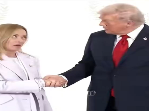'UBILA GA POGLEDOM': Kamere zabilježile neugodan susret Meloni i Trumpa (VIDEO)
