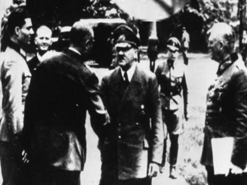 PUKOVNIK KOJI JE UMALO UBIO HITLERA: Nedostajalo je nekoliko centimetara da se promijeni historija