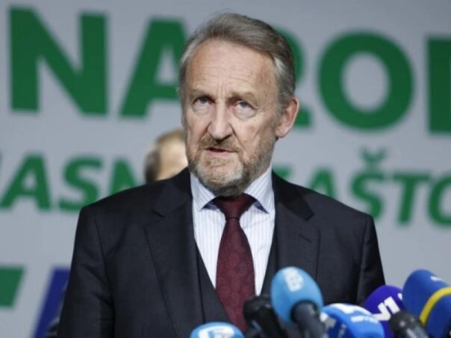SDA PORUČILA SLJEDBENICIMA RATNIH ZLOČINACA: 'Istina i laž se ne mogu izjednačiti, Bošnjake nećete zastrašiti!'