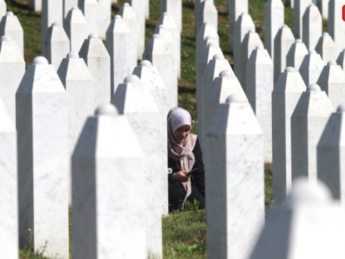 NIKOLAIDIS O GENOCIDU KOJE SU OMOGUĆILE UJEDINJENE NACIJE: 'Bilo je nečeg temeljno fašističkog u činu napuštanja Srebrenice od strane holandskog bataljona'