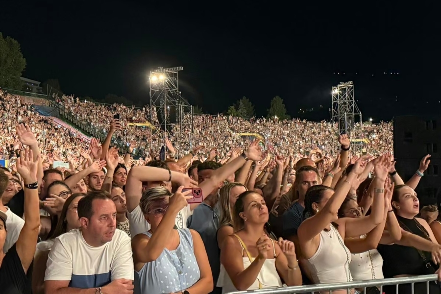 MUZIČKI SPEKTAKL NA KOŠEVU U BROJKAMA: Dino Merlin okupio 200.000 ljudi, smještajni kapaciteti u Sarajevu bili popunjeni 99 posto