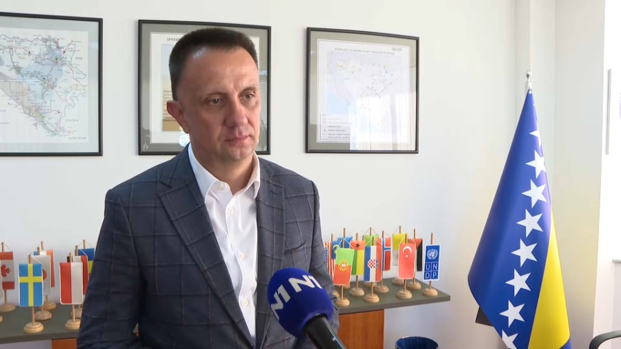 LAKIĆ NAJAVIO 160 MILIONA KM ZA TRANZICIJU I PORUČIO: 'Sve što je obećano rudarima bit će ispunjeno, naš dio posla je završen'