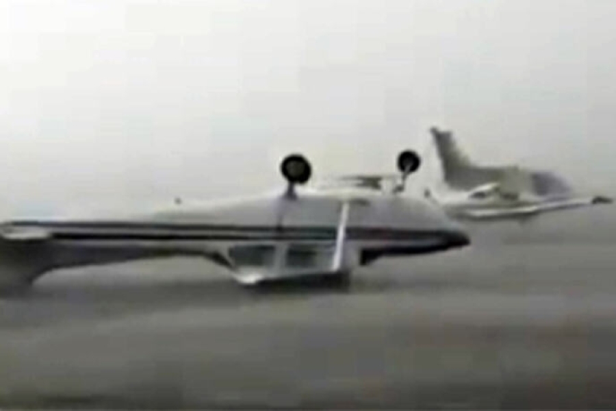 NEZAPAMĆENA OLUJA PREVRTALA AVIONE PO PISTI: Vjetar od 120 km/h opustošio aerodrom - dramatičan snimak nevremena (VIDEO)