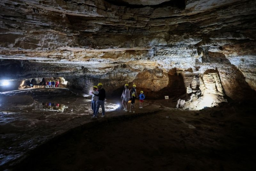 DOK SE BiH PRŽI NA 40 STEPENI, VJETRENICA HLADI NA 11: Turisti pronašli prirodni klima-uređaj