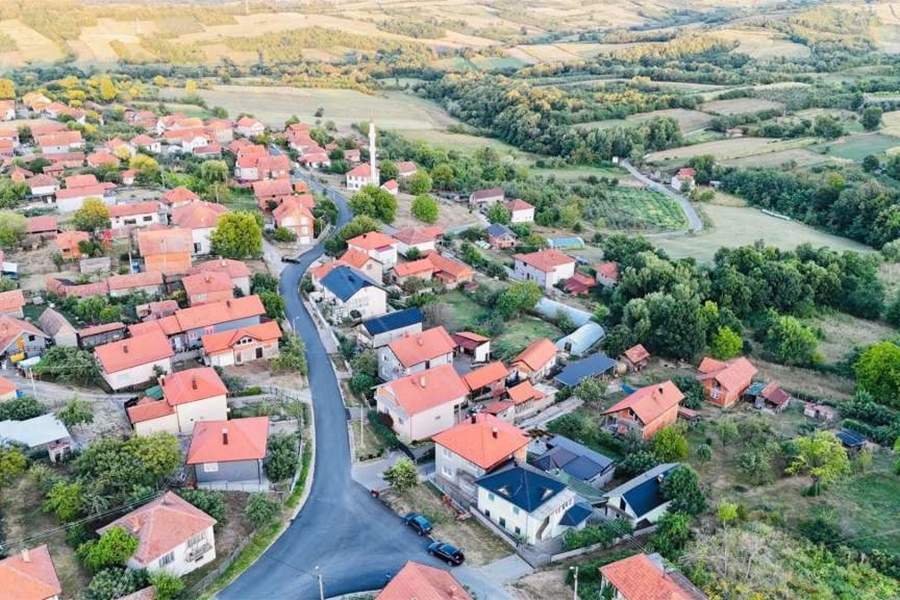 MINISTARSTVO SE POHVALILO: U mandatu urađeno više od 220 kilometara asfaltnih puteva...