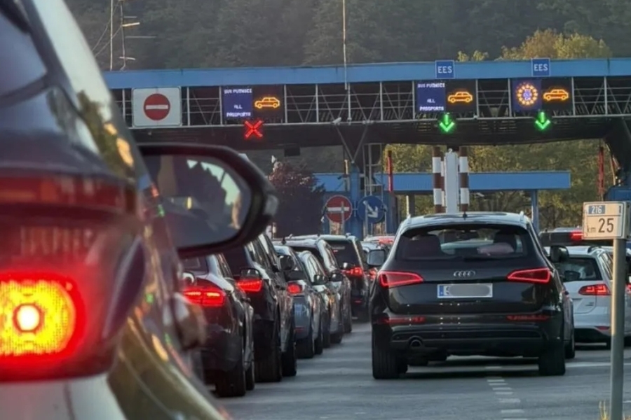 HTJELI PRAVITI POMFRIT DJECI: Kilogram krompira napravio im velike probleme na granici
