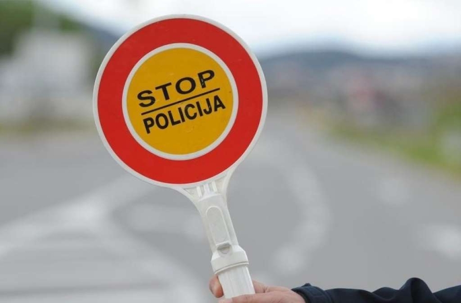 VOZAČI, OPREZ: Zbog saobraćajne nezgode obustavljen je saobraćaj na magistralnoj cesti Stolac-Neum...