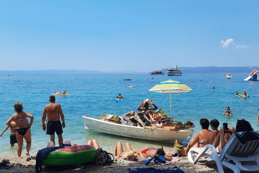 CRNI REKORDI U KOMŠILUKU: Gotovo milion građana ne može priuštiti sedam dana ljetovanja