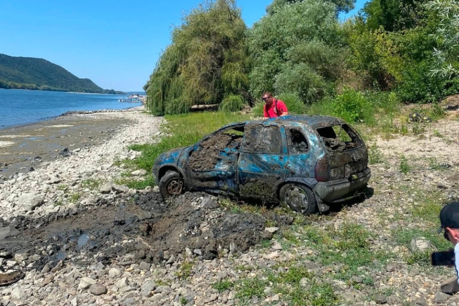 SVE JEDNOM IZAĐE NA VIDJELO: Nizak vodostaj Dunava otkrio 13 godina čuvanu tajnu (FOTO)