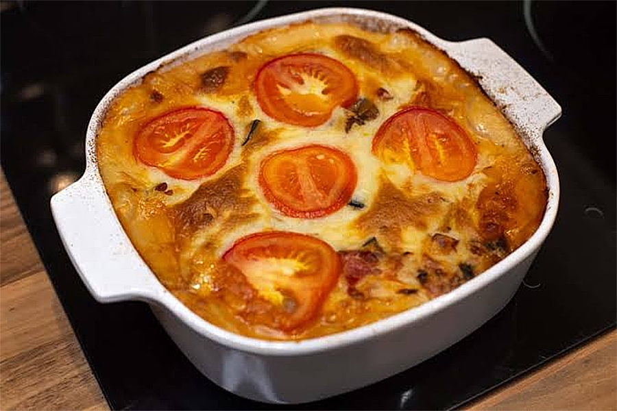 DANAS MOŽE I BEZ MESA: Poklanjamo recept za brzu, sočnu i laganu musaku od povrća koja je gotova za manje od 45 minuta...