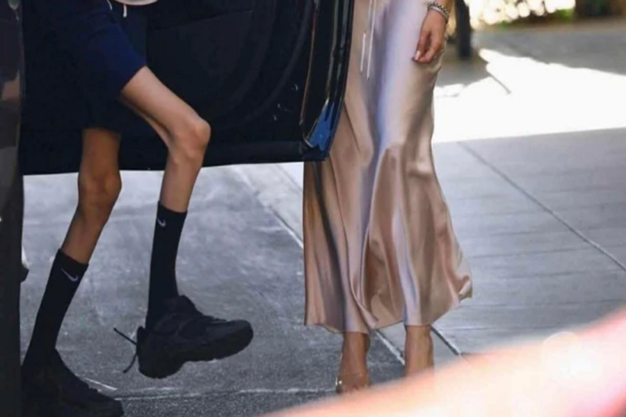 'DA LI ON UOPĆE NEŠTO JEDE:' Najnovije fotografije sina J.Lo šokirale javnost