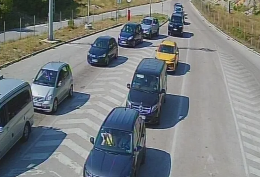 BIHAMK IZDAO UPOZORENJE: Gužve prema Sarajevu i na graničnim prelazima, evo gdje se najduže čeka