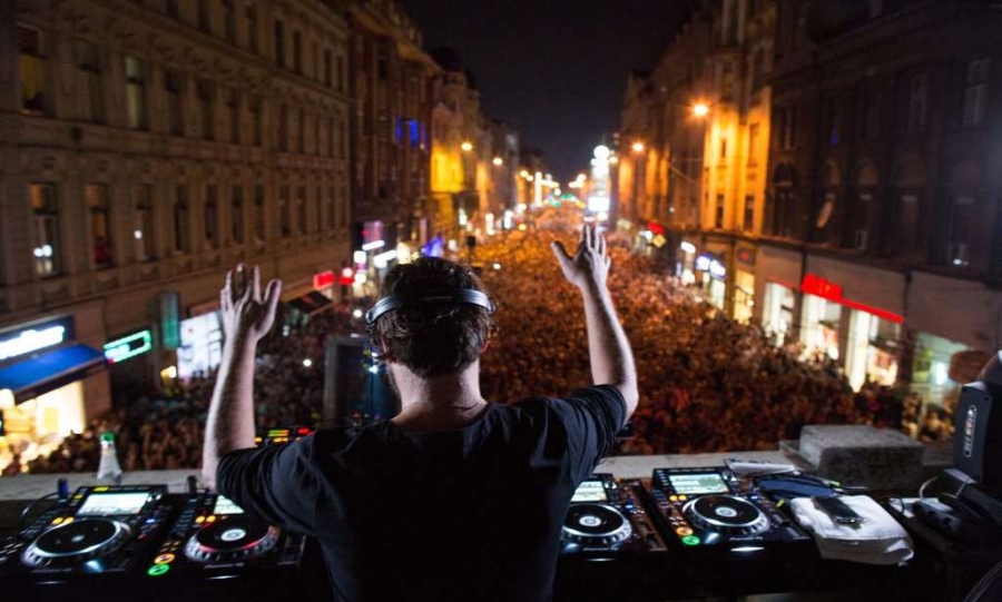 KRUNA SARAJEVO FILM FESTIVALA: Sutra potpuna obustava saobraćaja u centru Sarajeva zbog nastupa poznatog DJ-a