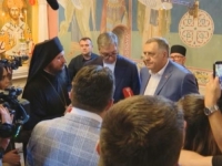 PORUKA IZ MARTIN BRODA: Vučić tokom posjete manastiru Rmanj  poručio - 'Rat nikome nije donio dobro, ključno je...'