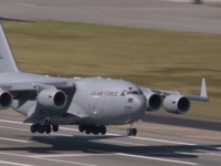 AMERIČKI VOJNI AVION NAJEDNOM SLETIO U MOSKVU: Niko ne želi reći zašto (VIDEO)
