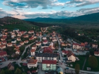 SNAŽAN PRITISAK JAVNOSTI URODIO PLODOM: Siromašna opština odustala od luksuznog terenca