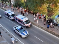 STRAVIČNA SAOBRAĆAJNA NESREĆA: Maleno srce nije izdržalo, preminula djevojčica koju je pokosio automobil na trotoaru!