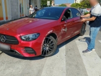 U HRVATSKOJ PALICAMA IZLUPALI MERCEDES SRBA: Izgrebali ga i razlupali stakla i retrovizore, dvije osobe povrijeđene