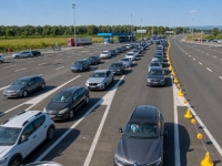 GUŽVE NA GRANICAMA: Duge kolone na izlazu iz BiH ka Hrvatskoj i Crnoj Gori