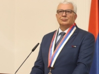 KOLUMNA DRAGANA BURSAĆA: 'Ispod evropskog šinjela još je to ipak četnički vojvoda'
