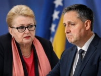 'KOLJAČ SE SAHRANJUJE UZ DRŽAVNE POČASTI': Bisera Turković prozvala Denisa Bećirovića i upitala ga - 'Gdje je državnički odgovor?'