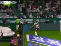 SVI SU SE HVATALI ZA GLAVU: Postigao gol, pa proslavio skokom preko reklame, a onda je uslijedila katastrofa...