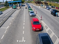 HAOS NA GRANICAMA: Ogromne gužve na ulazu i izlazu iz BiH, evo gdje je najgore