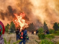 DRAMATIČNI POŽARI U GRČKOJ: Na plaži pronađena dva tijela (FOTO/VIDEO)
